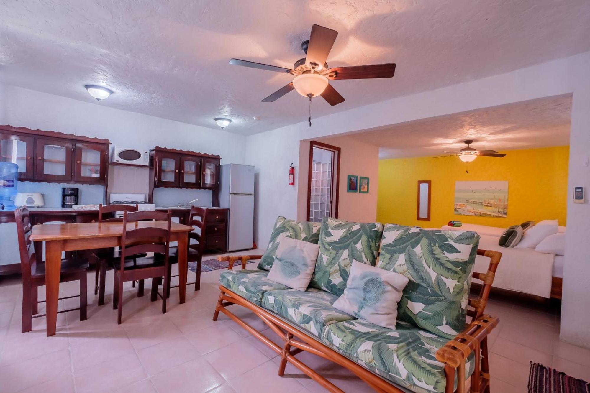 Seven Seas Resort Adults Only San Pedro  Bagian luar foto