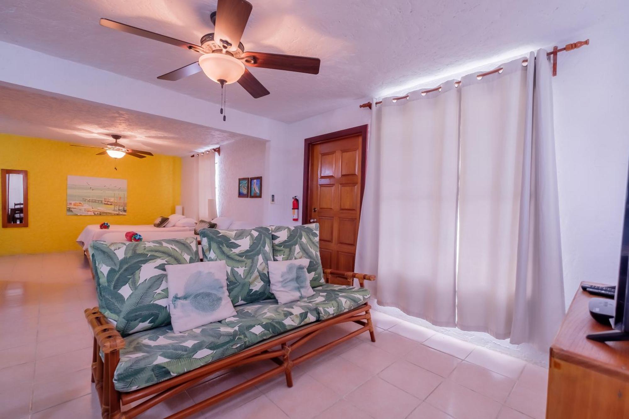 Seven Seas Resort Adults Only San Pedro  Bagian luar foto