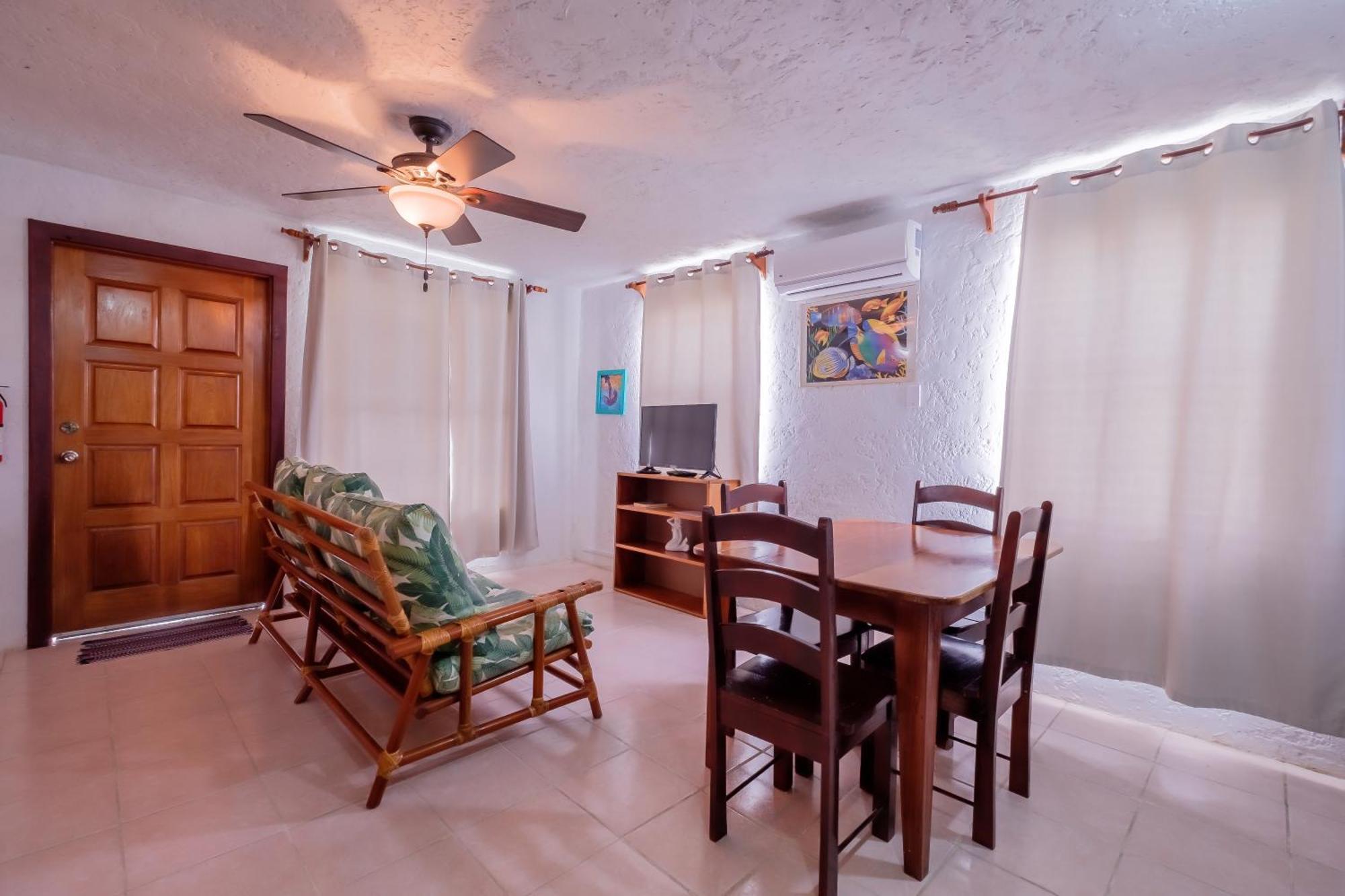 Seven Seas Resort Adults Only San Pedro  Bagian luar foto